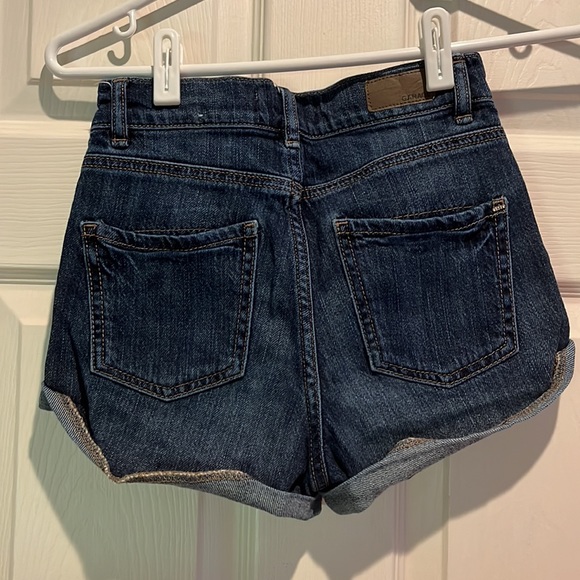 Garage shorts - Picture 2 of 2